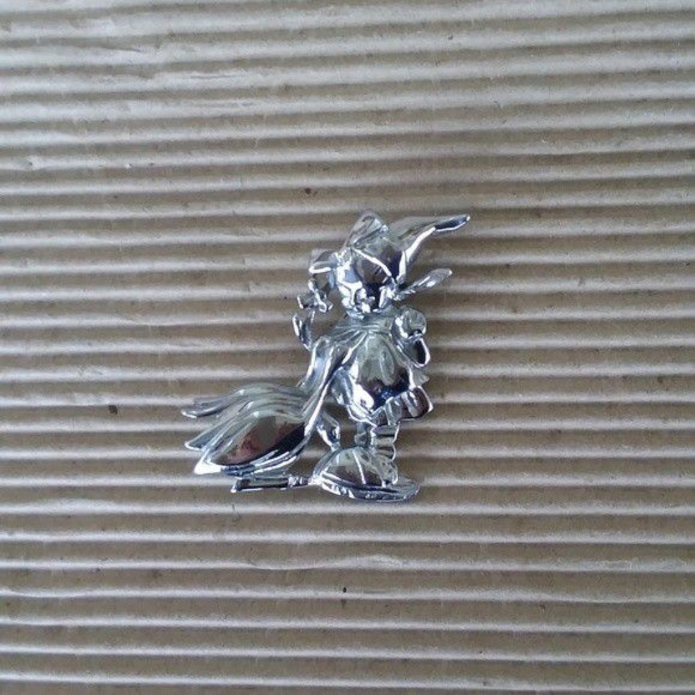 Little Girl Feeding Geese Brooch Pin Vintage - Picture 3 of 3